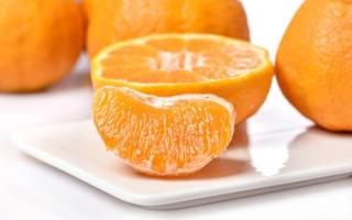 烤橘子的皮可以吃吗 烤橘子一天吃多少合适