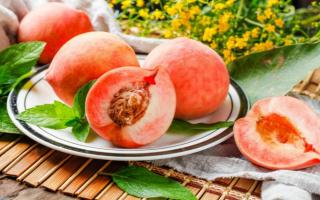 水蜜桃怎样去皮 水蜜桃的皮能吃吗