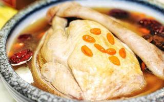 猪肚鸡的汤怎么做才白 正宗广东猪肚鸡的做法