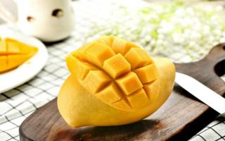 芒果特别酸特别硬能吃吗 哈密瓜能和芒果一起吃吗