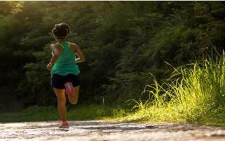 跑步呼吸急促怎么办 跑步会损伤膝盖吗