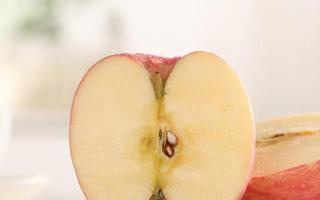 苹果可以跟桃子一起吃吗 吃苹果要注意什么