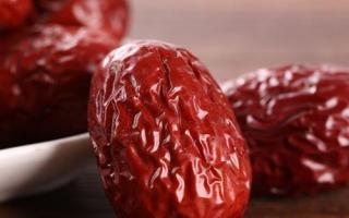 红枣夹核桃有什么营养 坚果是高热量食物吗
