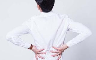 腰痛是怎么引起的 腰疼有哪些症状