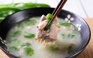 冬天喝羊肉汤会不会胖 减肥期间能喝羊肉汤吗