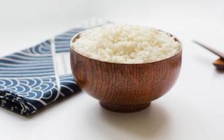 轻微发霉的大米能吃吗 如何存放大米防止受潮
