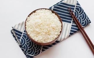 米饭太黏怎么办补救 蒸米饭后米饭粘锅底怎么办