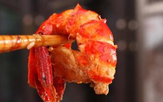 龙虾和猪肉能一起吃吗 龙虾和猪肉一起吃损精吗