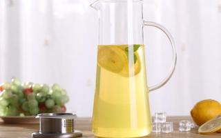 柠檬蜂蜜水空腹喝好不好 柠檬蜂蜜水什么时候喝最好