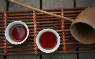 话梅和红茶可以一起吃吗 哪些人不宜饮红茶