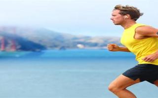 跑马拉松要不要带手机 腿部肌肉酸痛能参加长跑么