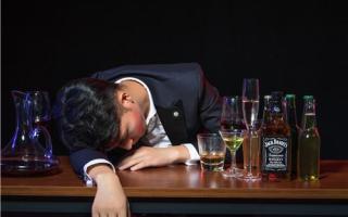 酒喝多了对身体有哪些危害 喝酒如何把伤害降到最低