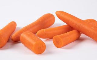 水果胡萝卜能生吃吗 水果胡萝卜需要削皮吗