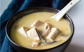 鲫鱼豆腐汤放多少水 鲫鱼豆腐汤怎么做好吃