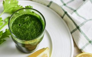 喝生芹菜汁可以减肥吗 芹菜汁什么时候喝减肥
