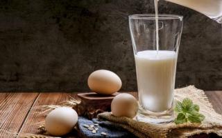 坚持喝纯牛奶能长高吗 促进长高的食物有哪些