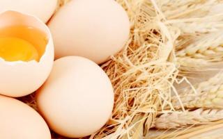 鸡蛋有点散黄还能吃吗 鸡蛋放冰箱能保存多久