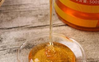 蜂蜜水要热水还是冷水泡 一勺蜂蜜兑多少水合适