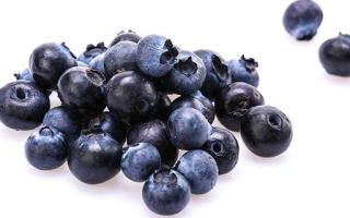 蓝莓变质怎么辨别 蓝莓变质吃了会怎么样