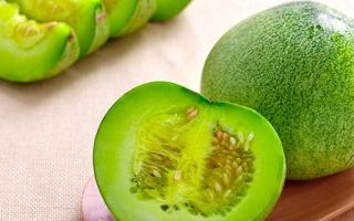 绿甜瓜怎么挑 绿甜瓜吃了有哪些作用