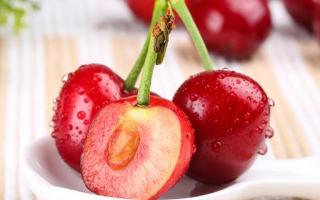 大樱桃对身体有好处吗 食用大樱桃要注意什么